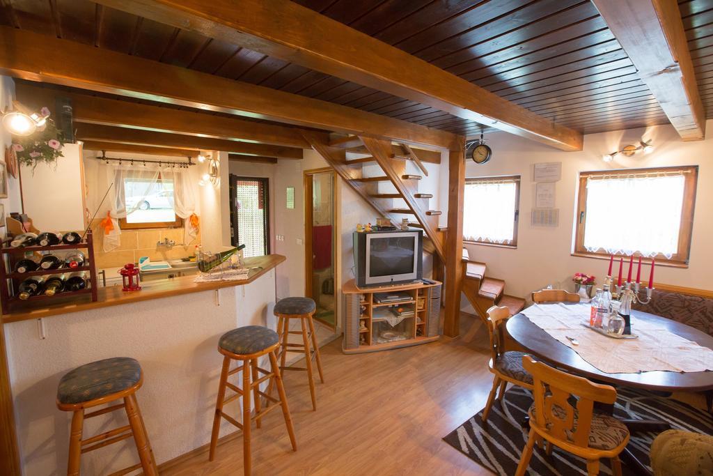 Holiday Home Tržan Josipdol Ngoại thất bức ảnh